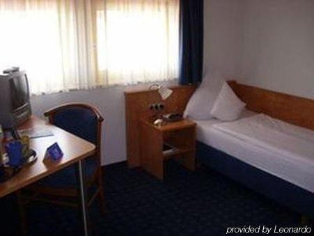 Hotel Crystal Filderstadt Εξωτερικό φωτογραφία